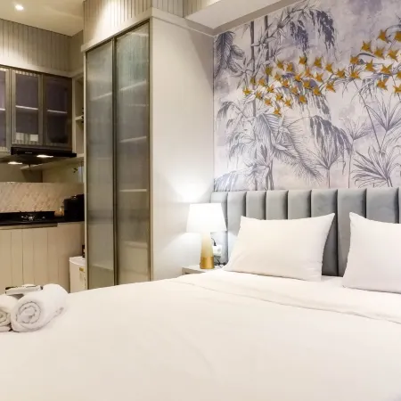 Grand Luxurious and Spacious Studio at Benson Supermall Mansion Apartment Hotels in Sambikerep