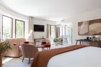 Hôtel et Restaurant la Bastide Bourrelly - Mathias Dandine Hotels in Cabries
