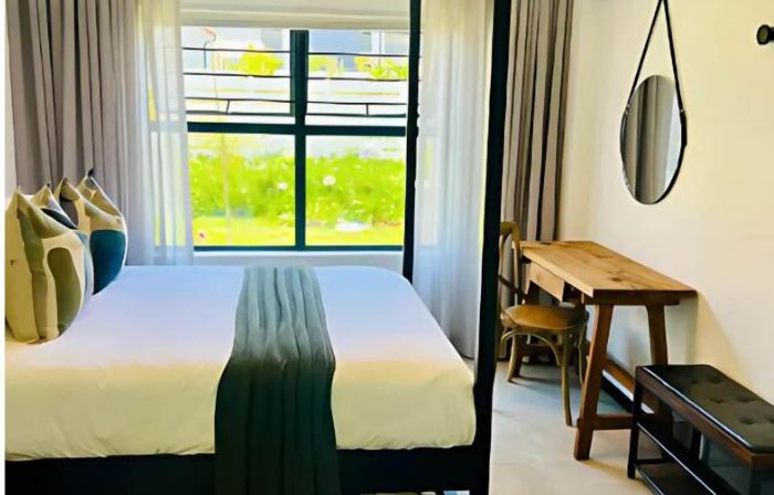 The Henlee Apartment Tocara