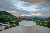 Mon Sai Lom Monjam - Mountain view
