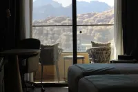 H Luxury Hotel - breakfast