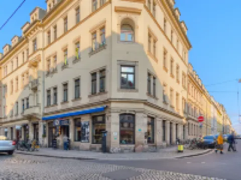 โฮสเทลมอนด์ปาลาสต์ โรงแรมในเดรสเดิน