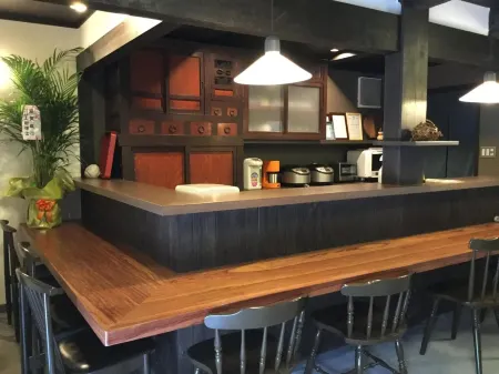 Honmachi Juku Отели в г. Хиконе