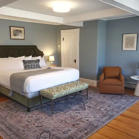 Sand Bar Cottage Inn