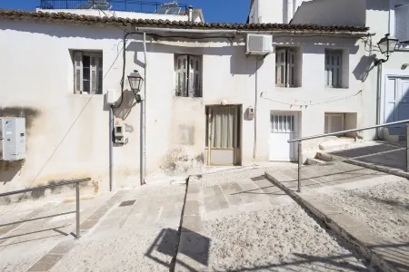 Pylosea Luxury Lodge Отели в г. Nestor