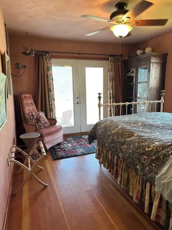 Nestled between Big Sky Ski Resort & Bridger Bowl In The Heart of the Rockies Отели в г. Gallatin Gateway