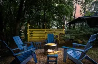 Peaceful Mountain Retreat, Close to Everything, Hot Tub & EV Charger! Hotels in Hiawassee