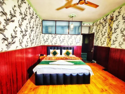 Darussalam Restaurant and Inn Srinagar