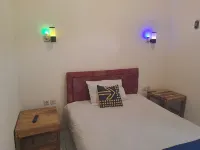 Bintang Khanida Syari'ah