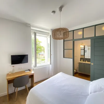 Hotel Saint-Michel Hotels near Cale de Dinan Ferry