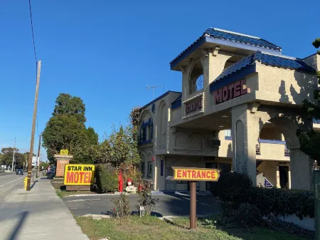 Star Inn Motel Отели рядом с достопримечательностью «Ногачи Гарден»