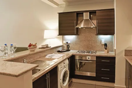 Mena ApartHotel Albarsha at the Mall