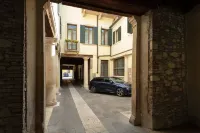 Massimago Wine Suites - Bed and Breakfasts