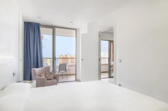 Aparthotel Bcl Levante Lux