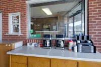 Knob Hill Motor Lodge Hotels in Carroll County