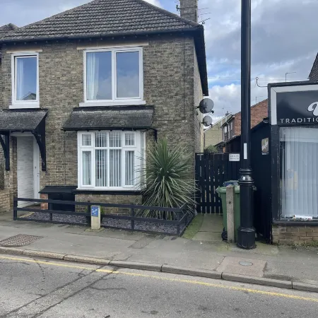 March-2Bed Apt - Family Friendly - Pet Friendly