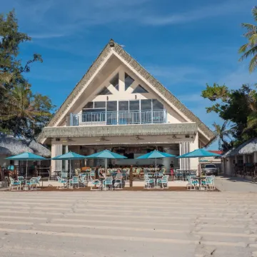 Surfrider Resort Hotel