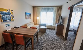 Gundersen Hotel & Suites