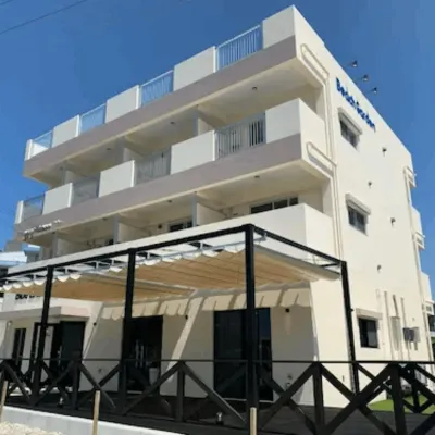 Blue Entrance Kitchen 沖縄総本店 ムーンビーチ周辺のホテル