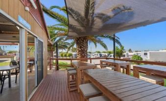 Discovery Parks - Adelaide Beachfront