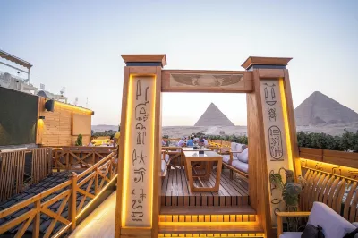 Great Pyramid Inn Hotel a 