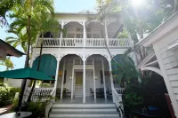 Simonton Court Historic Inn & Cottages Hotels near Key West Shipwreck Museum