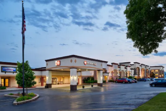Best Western Plus Milwaukee Airport Hotel  Conference Center Hotels near Milwaukee Mitchell International Airport