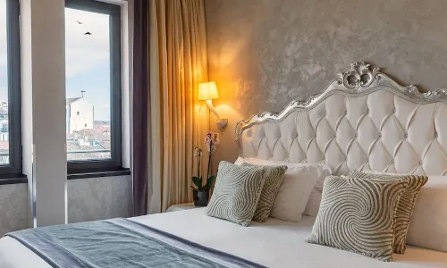 Carnival Palace - Venice Collection