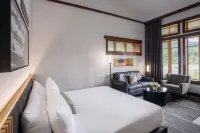 Nita Lake Lodge - Balkoner