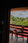 Roots Cafe Rooms - خلابة