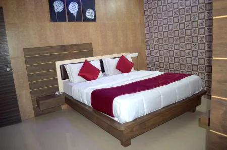 The Sky Comfort - Hotel the Heaven, Dwarka