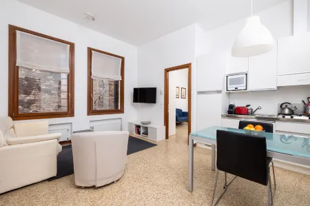 Residence Ca' Foscolo Отели рядом с достопримечательностью «Национальный монумент Виктору Иммануилу II»