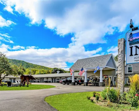 Top Notch Inn Hotels in Coos County
