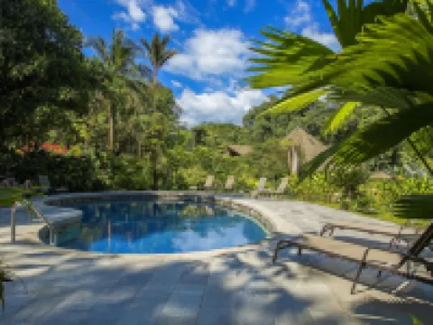 エスキナース レインフォレスト ロッジ ゴルフィトのホテル