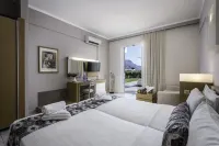 Sovereign Beach Hotel - บ้านพักหลังเล็ก