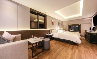 Hotel Button