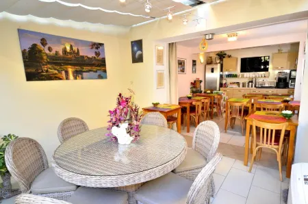 Hôtel du Fort Отели в г. Эвекмон