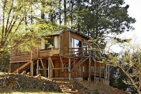 Treks, Trips and Trails Отели в г. Утхукела