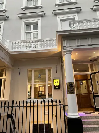 可洛納貝斯特韋斯特飯店