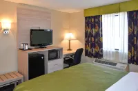 Quality Inn & Suites Brooks Louisville South Hotels in Hillview