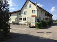 Hostel Airport Hotels in 