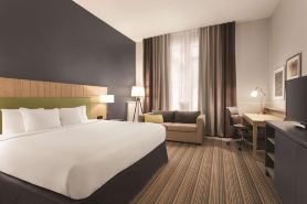 Country Inn & Suites by Radisson, St Charles Historic District