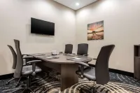 Clarion Hotel & Suites - 2-Star