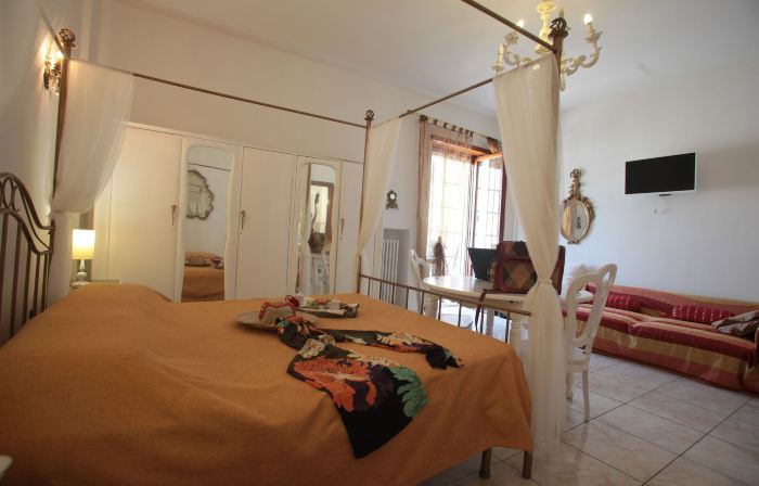ZO. NE. Baroque B&B