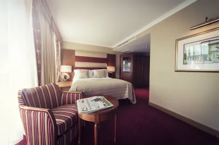 Carlton George Hotel Отели рядом с достопримечательностью «St Andrews in the Square Glasgow»