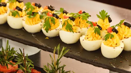 Elilly International Hotel Отели рядом с достопримечательностью «St. George Church»