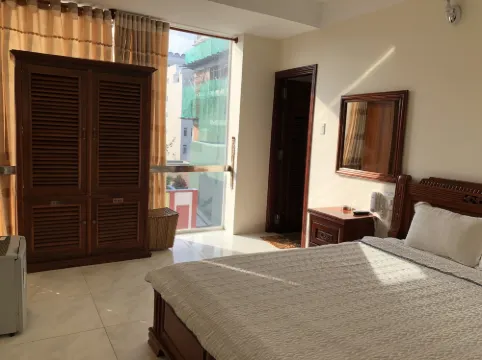 Hoang Oanh Hotel - 2-Star