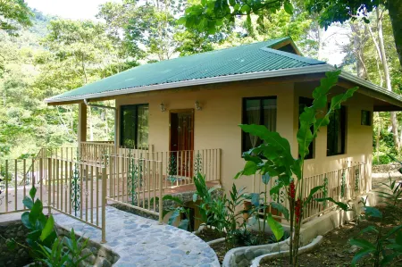 Villas Pico Bonito Отели в г. Самбо Креэк