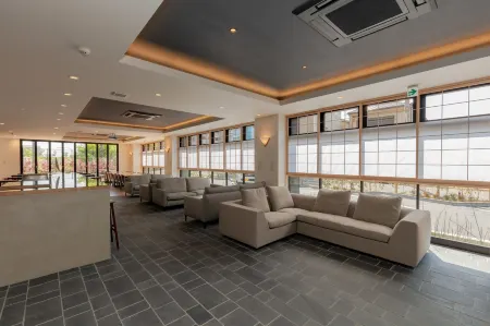 Ariston Hotel Kyoto Jujo Отели рядом со станцией Mukoi Railway Station