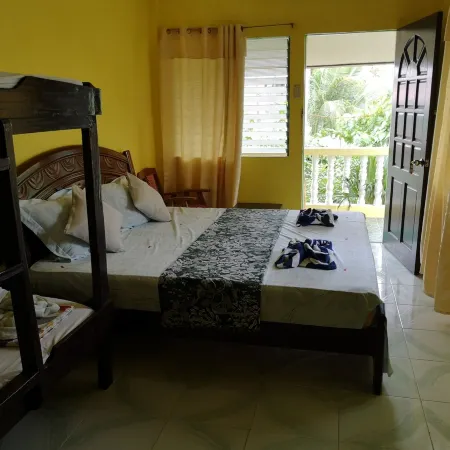 Guanna's Place Room and Resto Bar